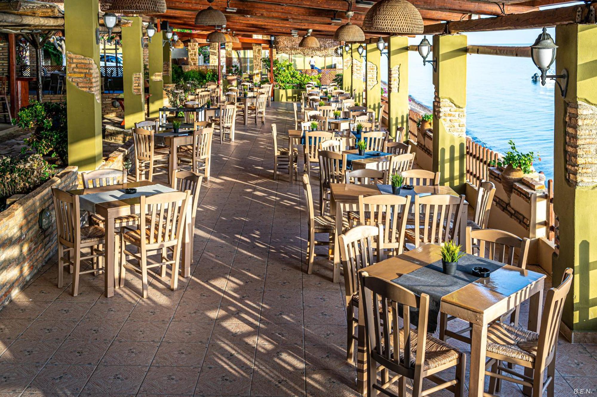 Castella Beach Alissos Exterior photo
