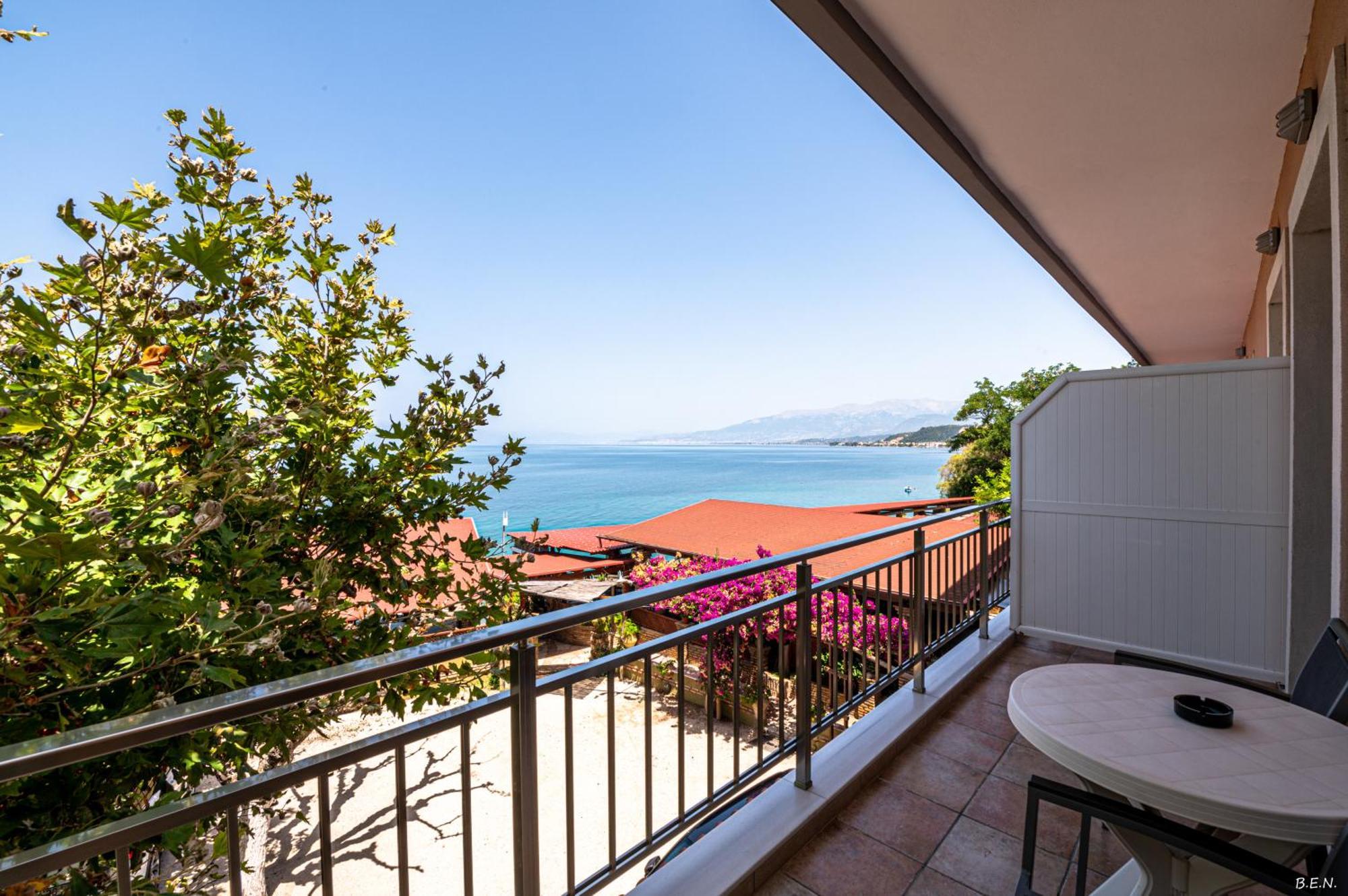 Castella Beach Alissos Exterior photo